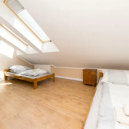 Yellow Old Town Air Condition P4you Pl Apartment Krakow